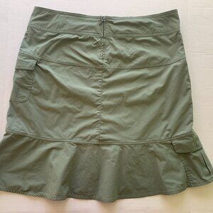 Royal Robbins Women's Green Hiking Activewear Discovery Skirt Sz 16 Pockets